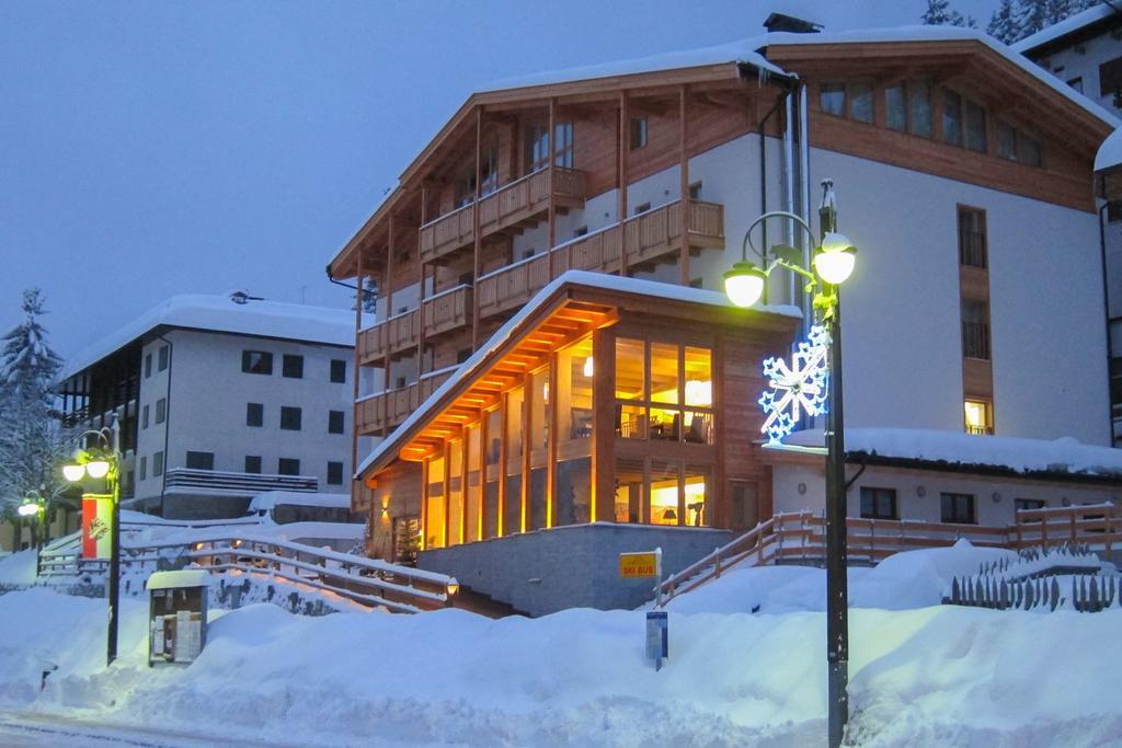 Hotel Garni Caminetto Madonna Exterior foto